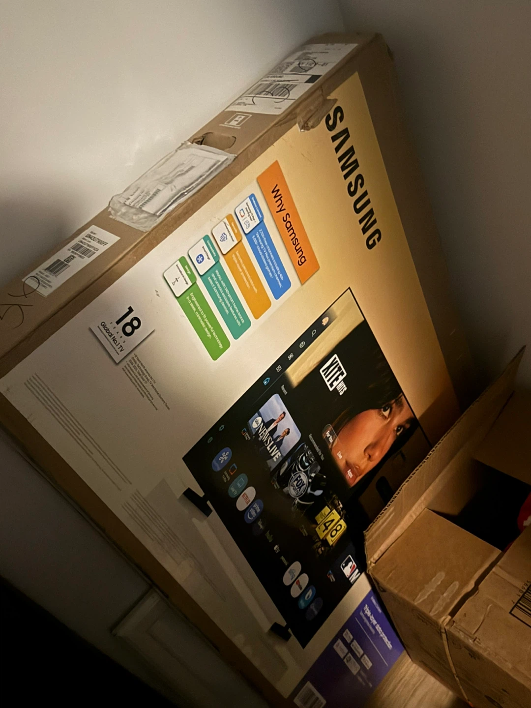 New Samsung  42” Class HD (720P) LED Smart TV