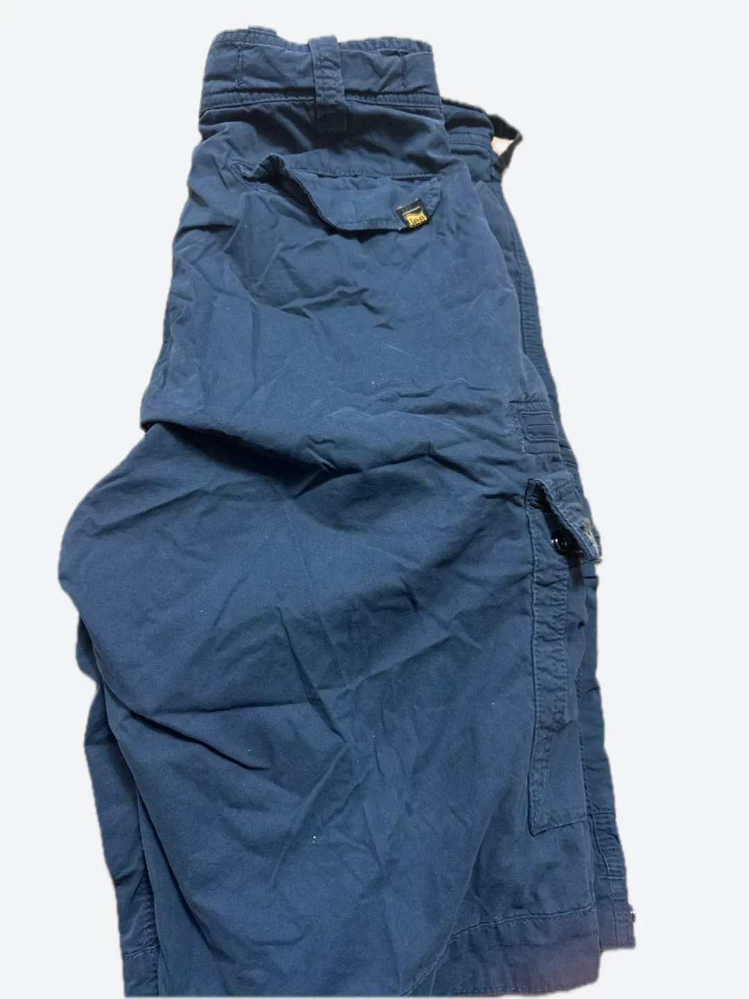 Lee Cargo Shorts - Size 33 image indicator(2)