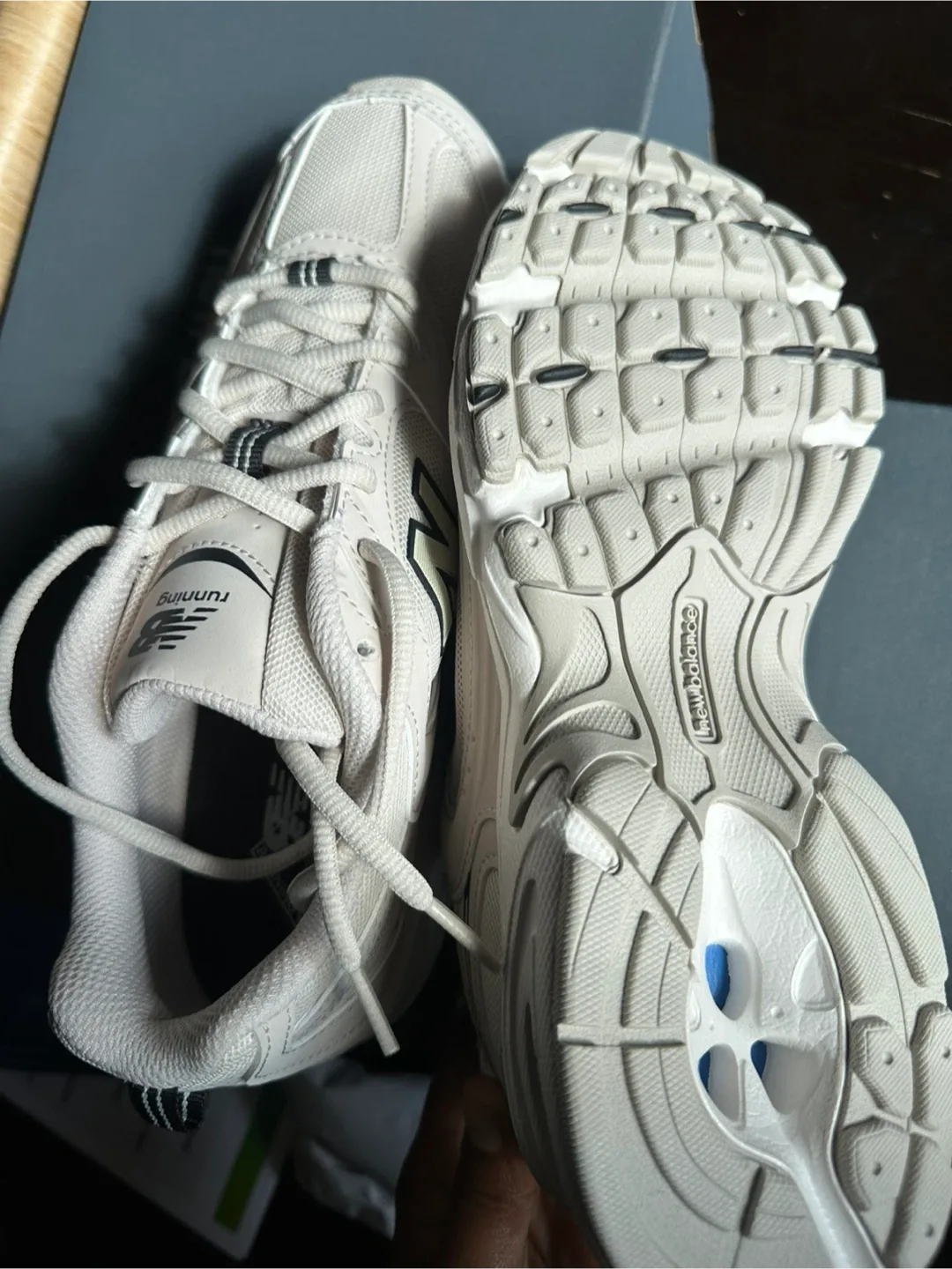 New Balance 530 Beige Sneakers us 7 image indicator(2)