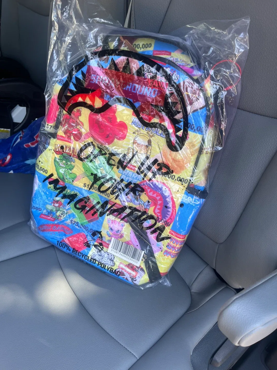 Sprayground Backpack image indicator(2)