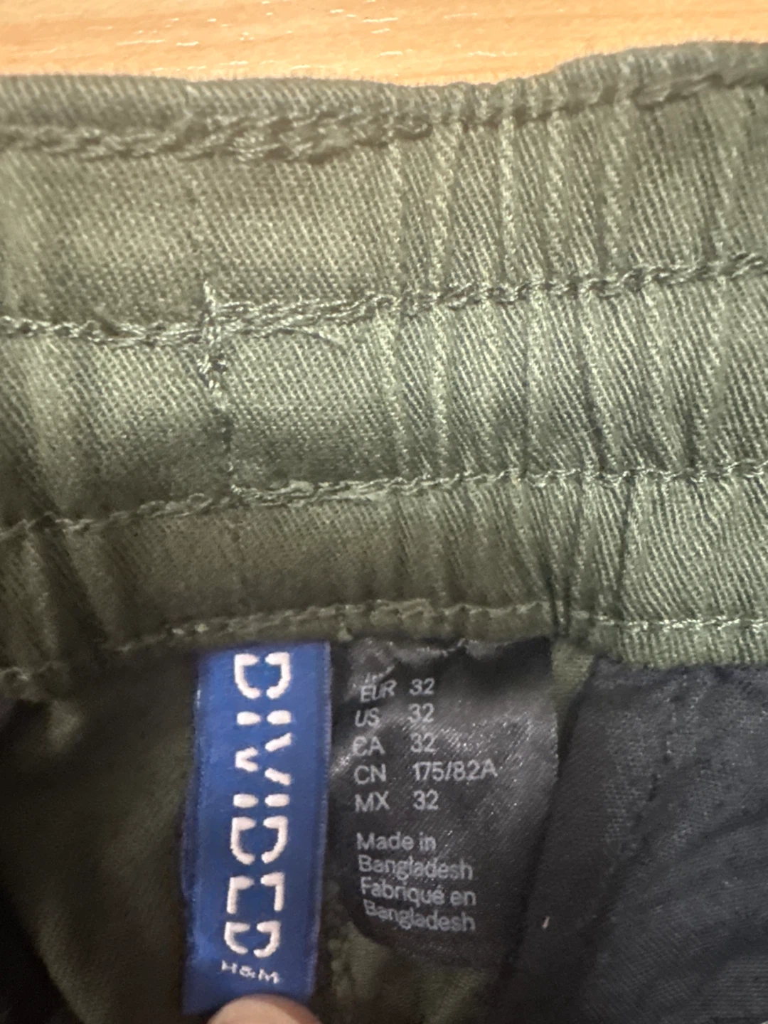 H&M Divided Olive Green Cargo Pants - Size 32 - photo 2