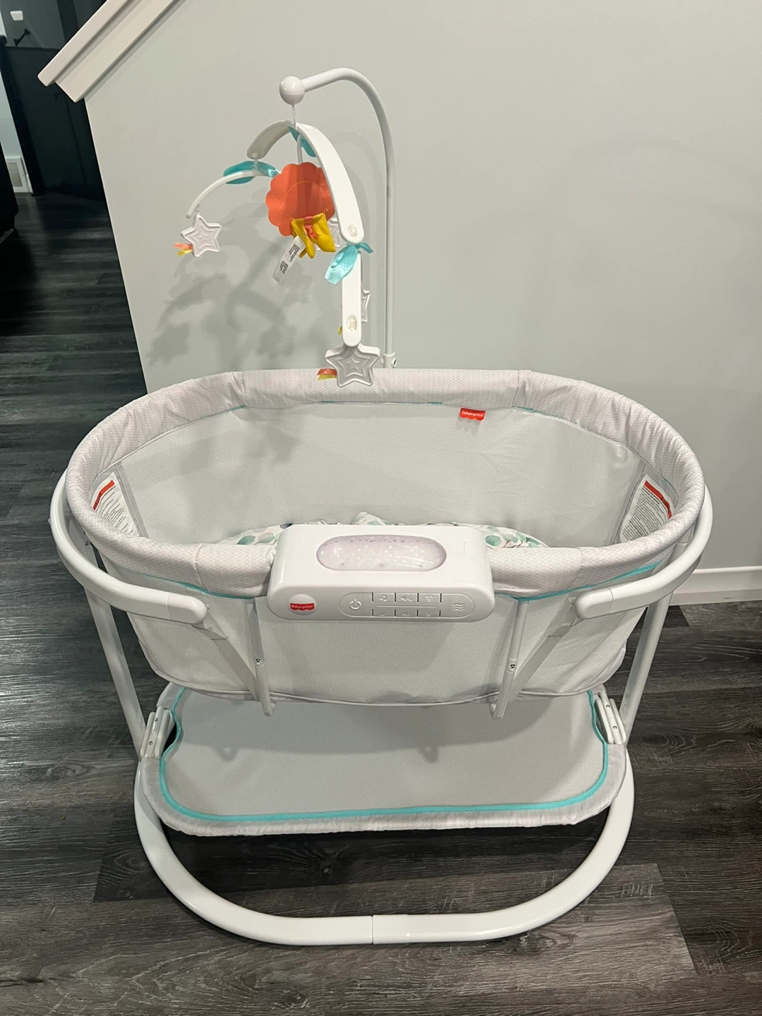 Fisher-Price Soothing Motions Bassinet