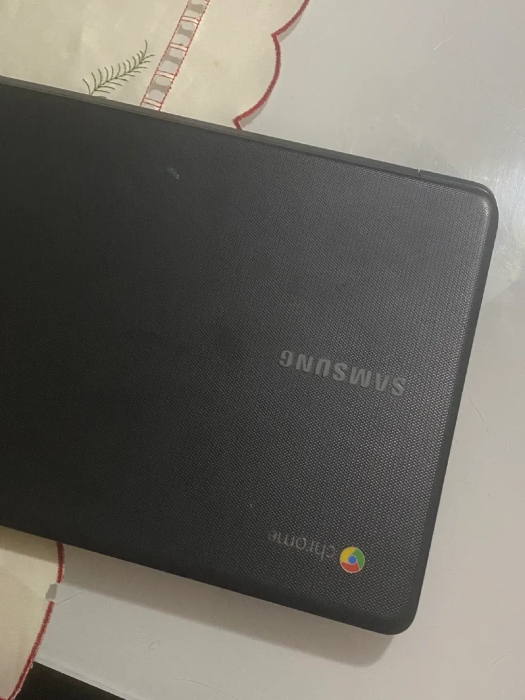 Samsung Chromebook - Black image indicator(4)