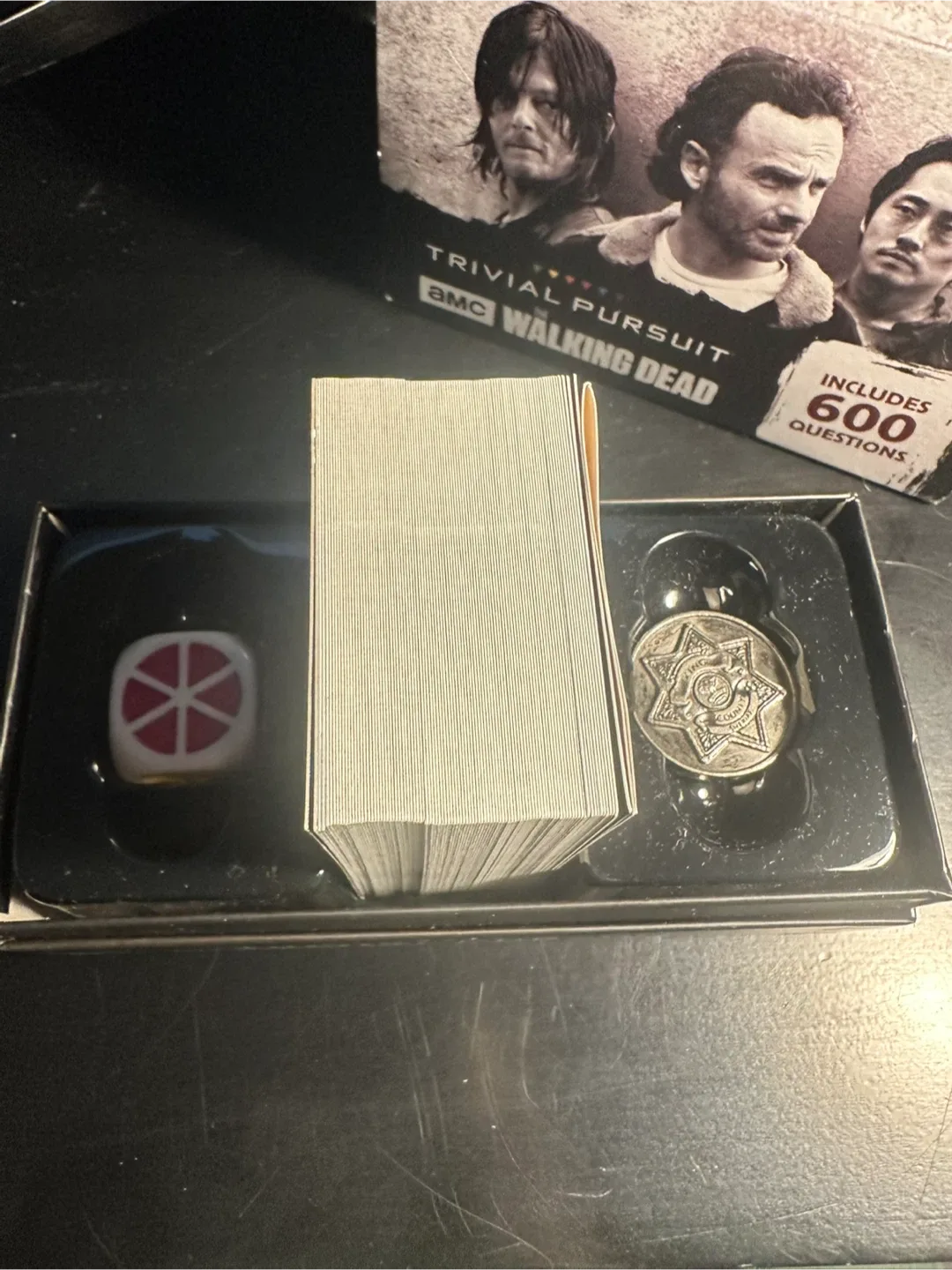 AMC The Walking Dead Trivial Pursuit Game image indicator(5)