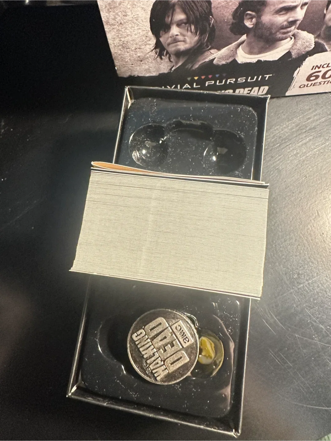 AMC The Walking Dead Trivial Pursuit Game image indicator(3)