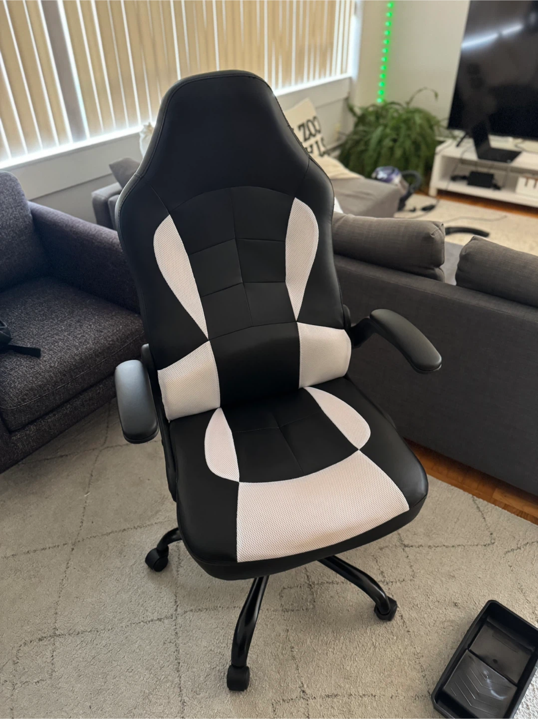 Black and White Gaming Chair - photo 4