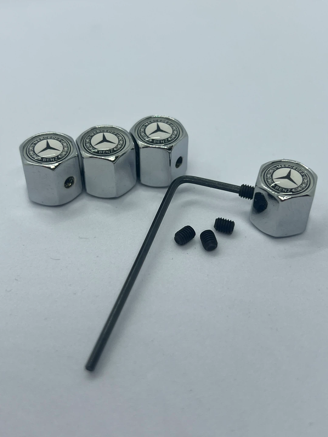 Mercedes-Benz Antit heft Tire Valve Stem Caps - Silver