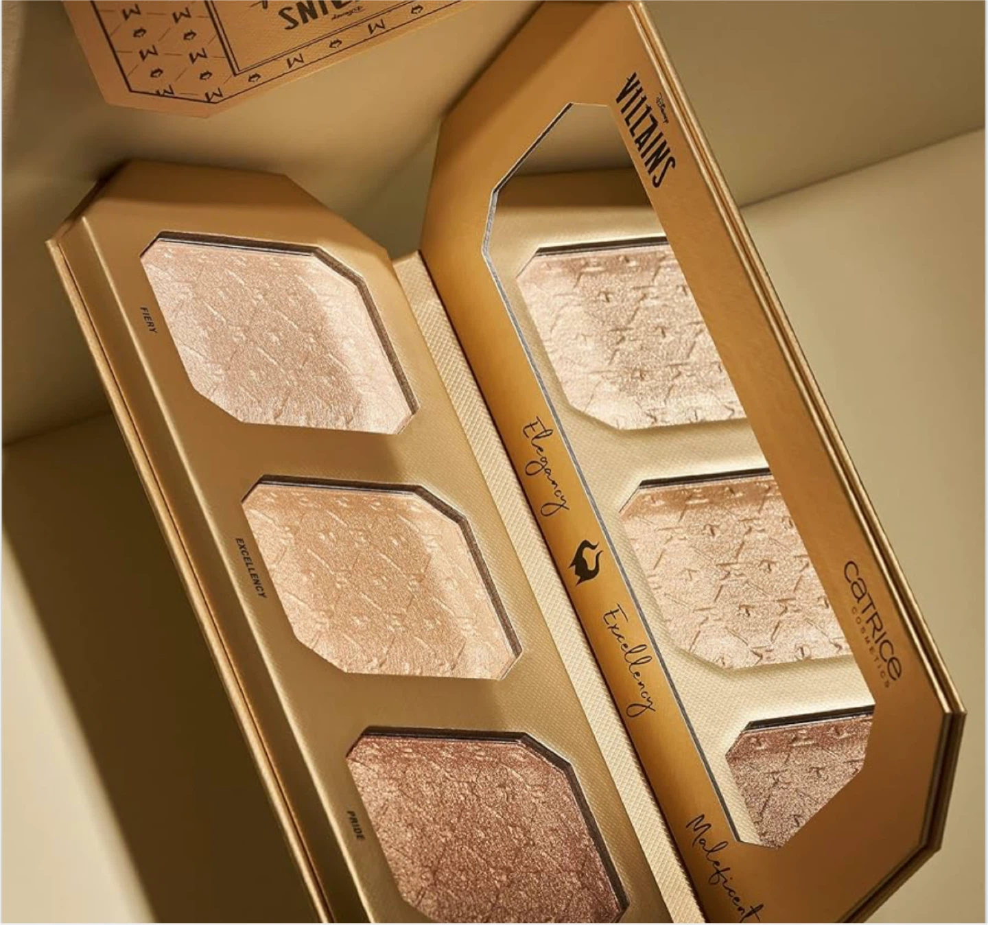 Catrice Disney Villains Maleficent Highlighter Palette - photo 4