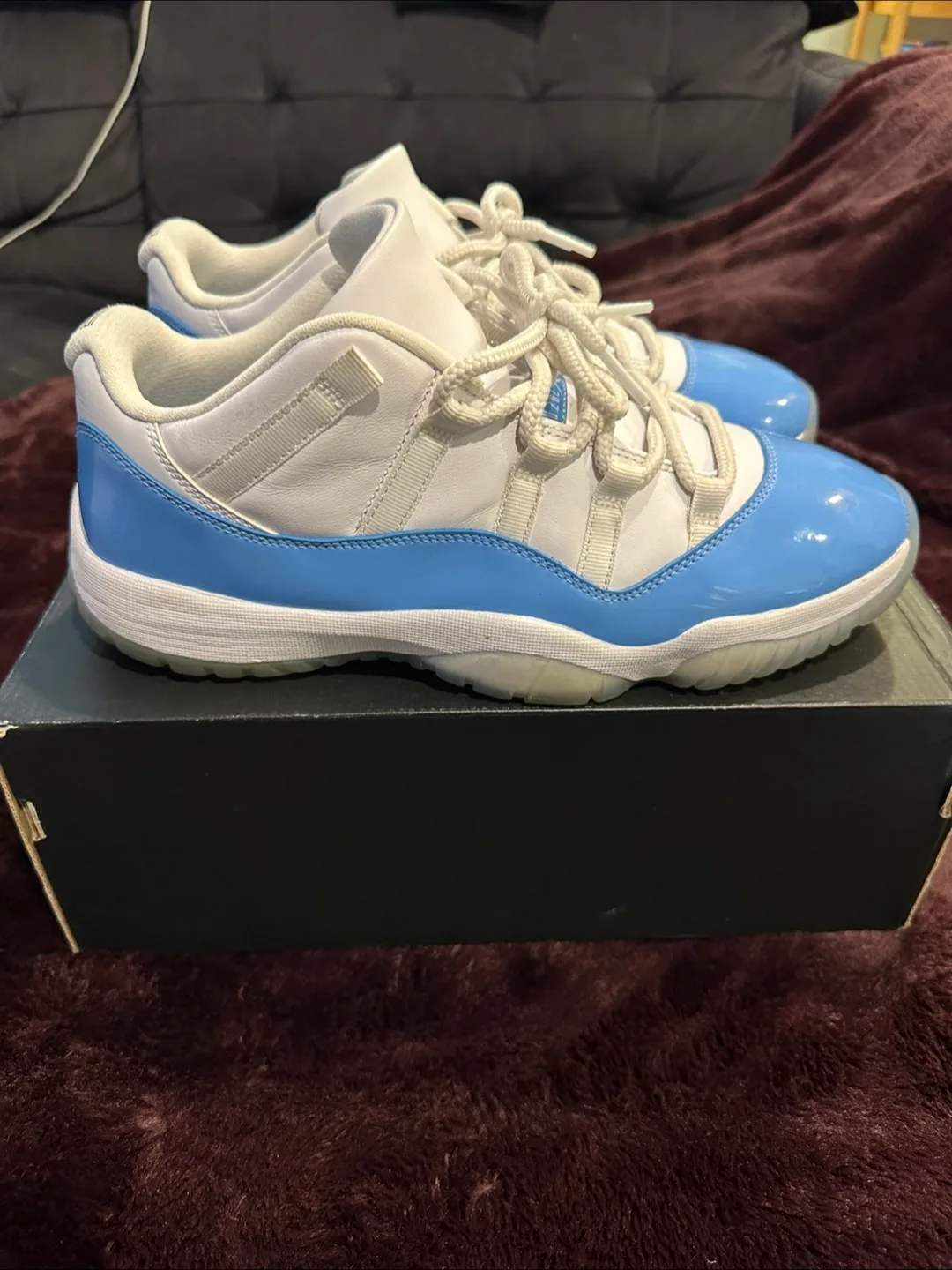 Jordan 11 Low “University Blue 2017” Size 10.5 image indicator(2)