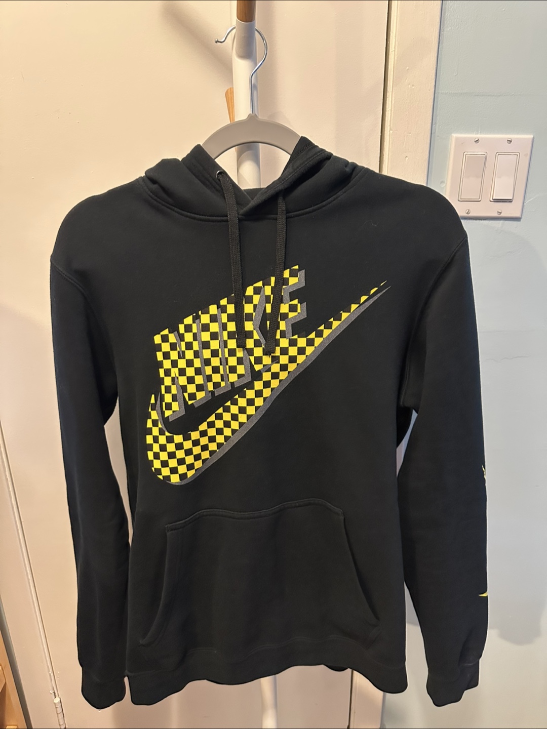 Men’s Black & Yellow Nike Hoodie