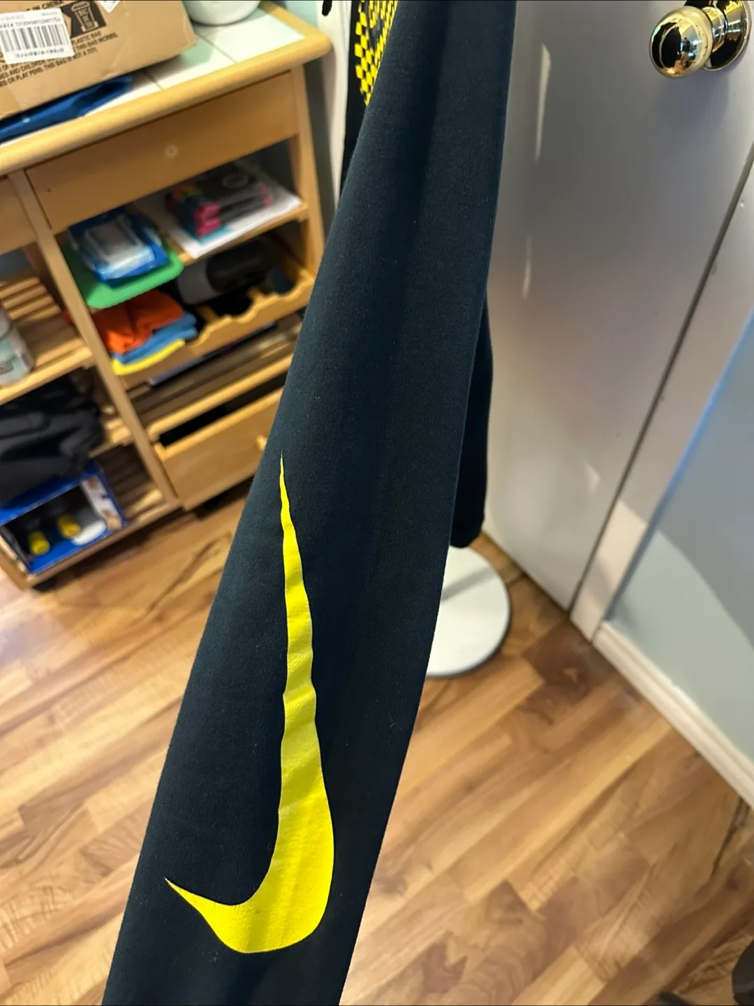 Men’s Black & Yellow Nike Hoodie image indicator(3)