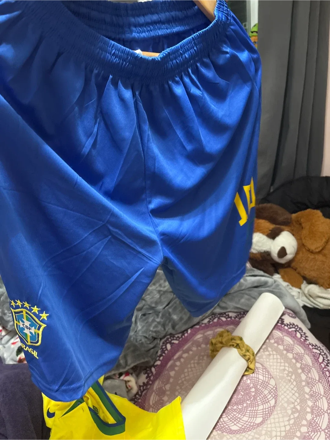 Nike Brazil Neymar Jr. Jersey & Shorts Set - Size G image indicator(3)