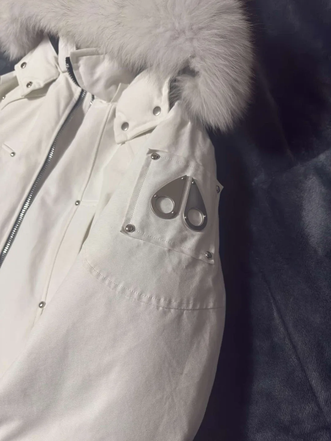 Moose Knuckles White Down Parka image indicator(4)