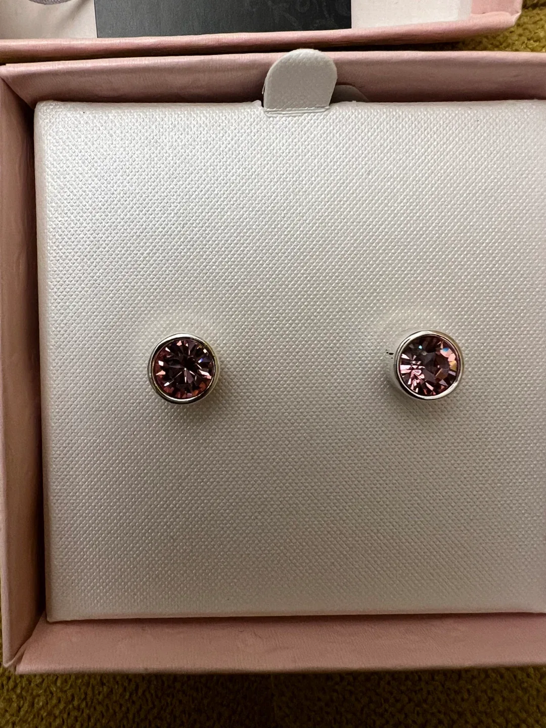 MMCrystal Swarovski Elements Earrings - New in Box image indicator(2)