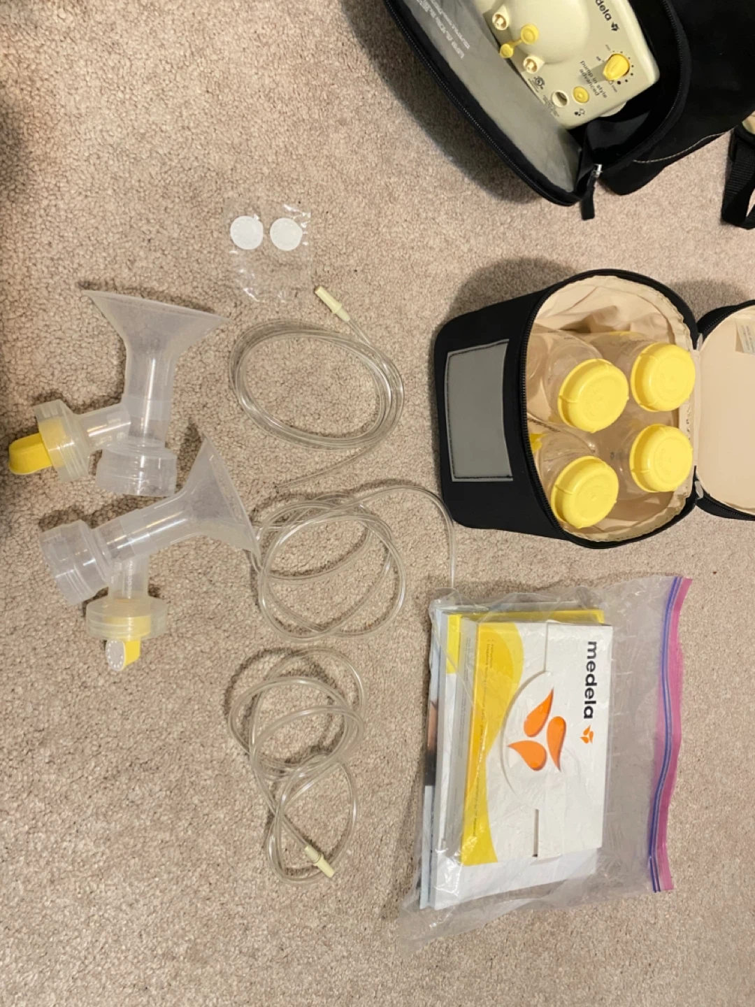 Medela Pump in Style Advanced Breast Pump with Accessories - photo 2