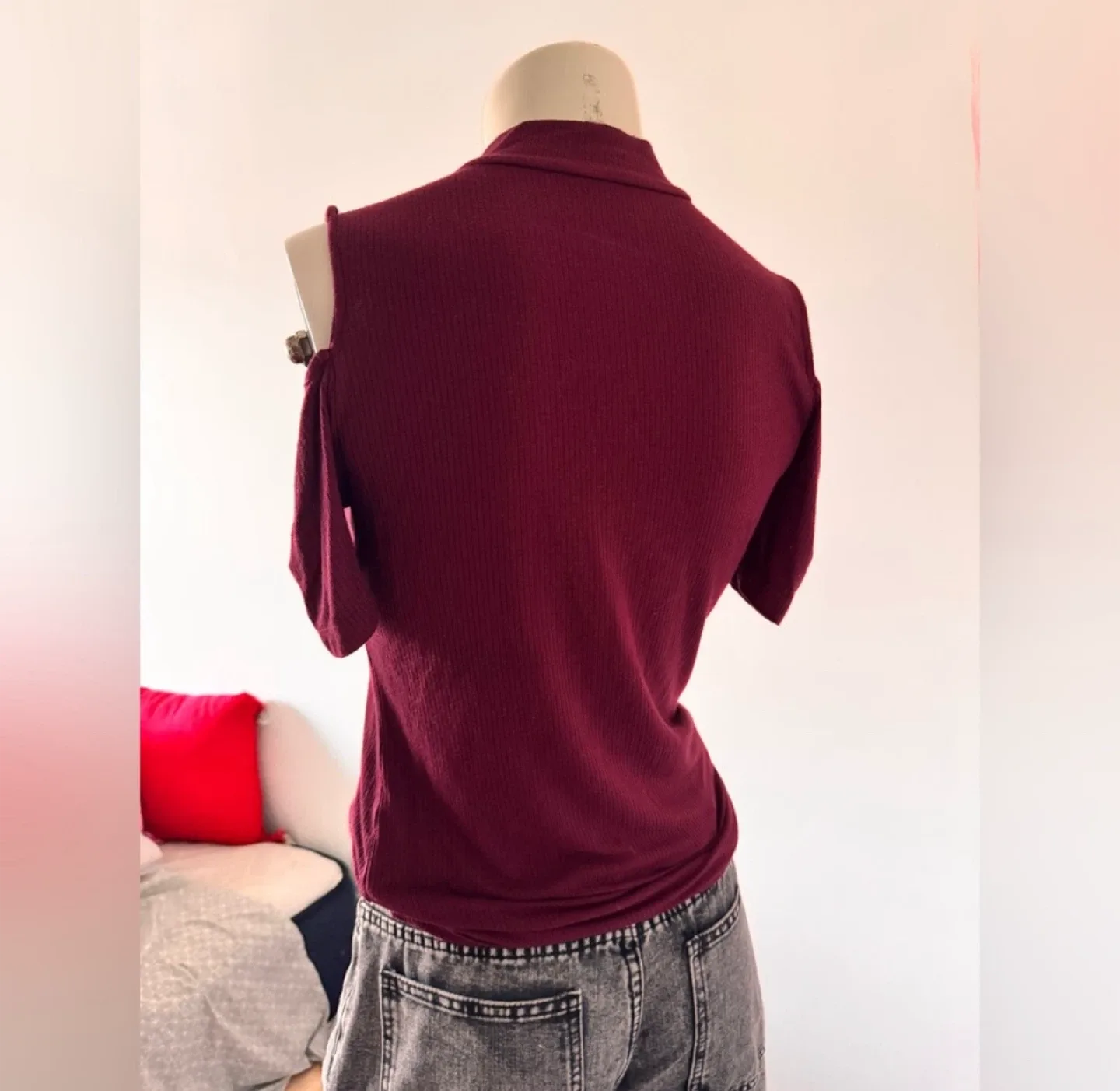 Maroon Shoulder Cut Out Top image indicator(4)