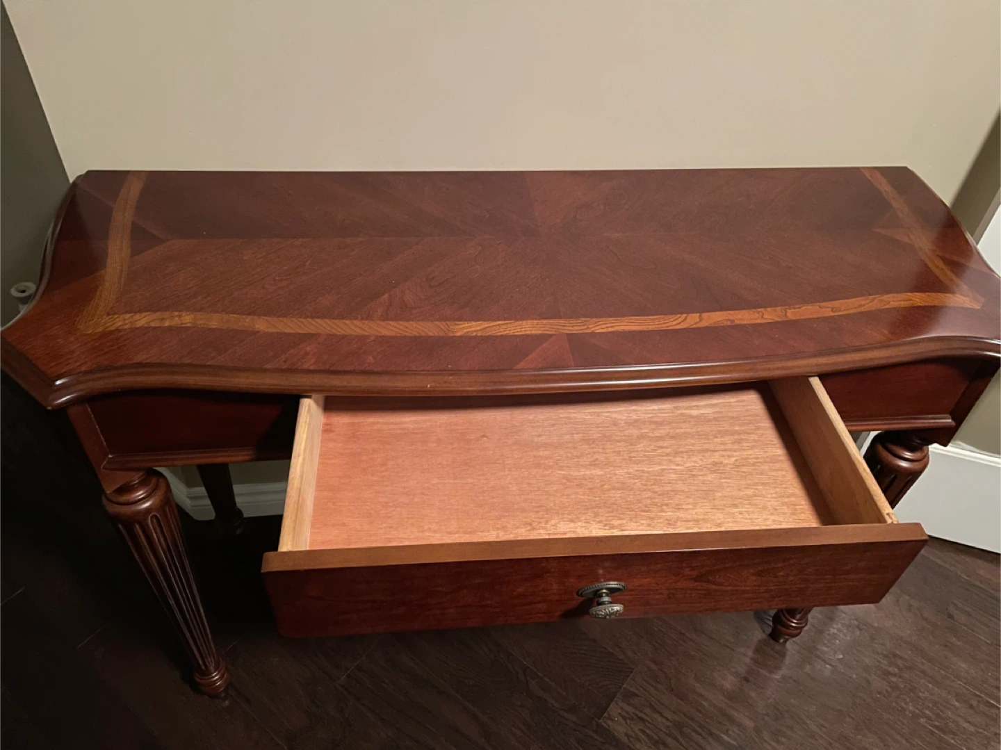 Console table - photo 2