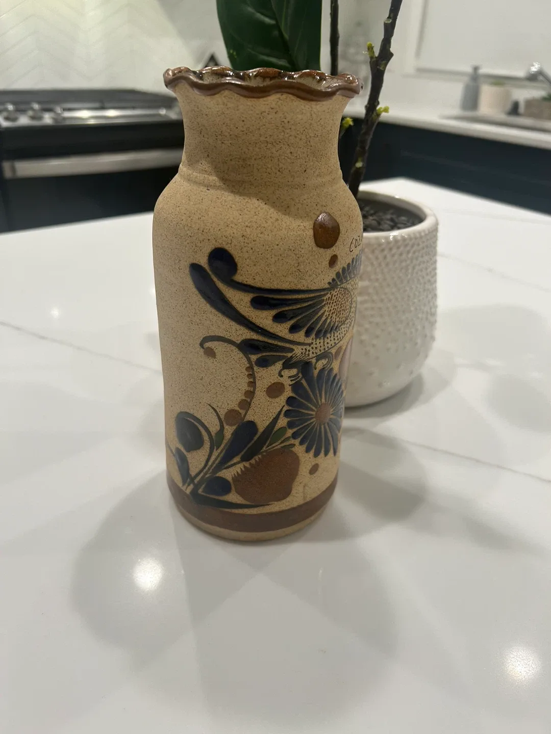 Vintage Tonala Mexican Folk Art Pottery Vase image indicator(3)