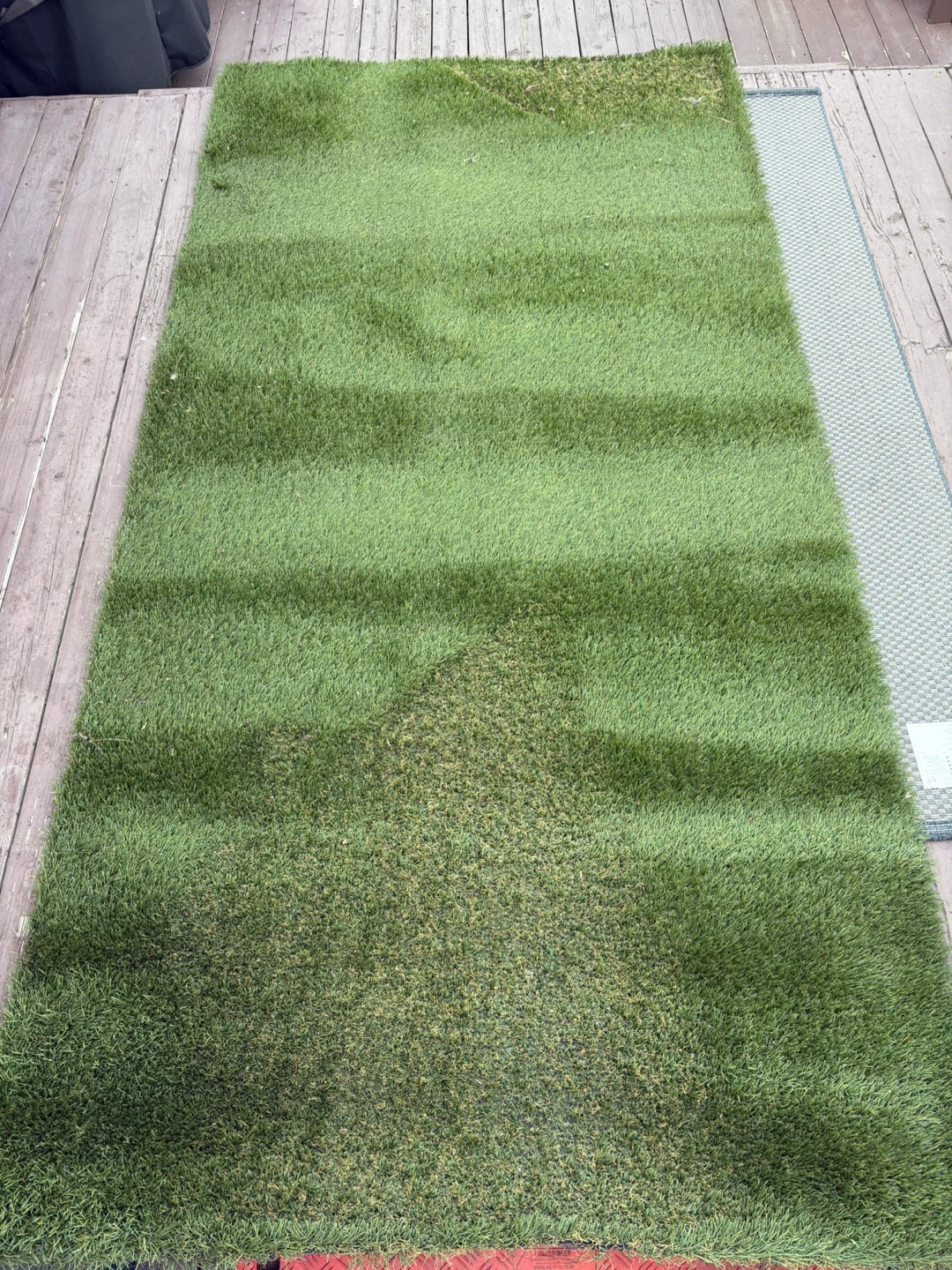 Used Artificial Turf - Green Outdoor Rug