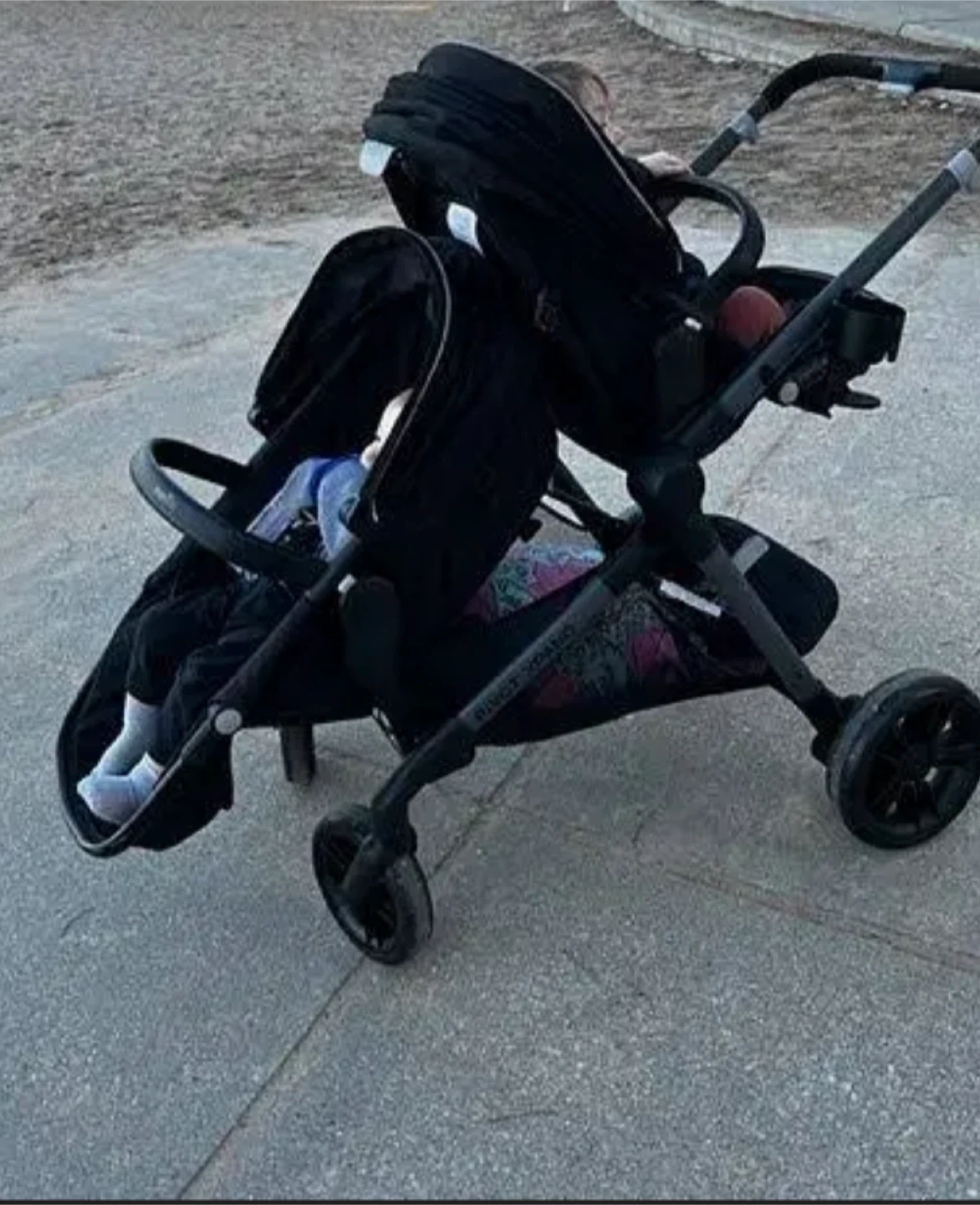 Evenflo Pivot Xpand Double Stroller with Infant Car Seat - photo 3