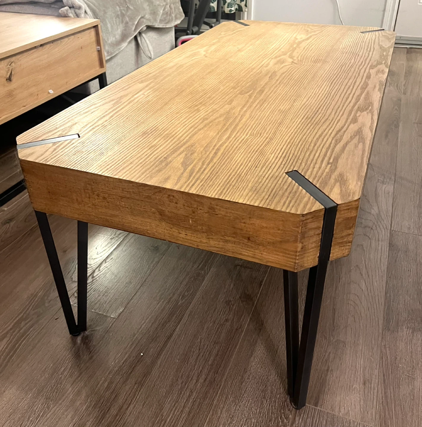 Structube real wood coffee table - photo 2