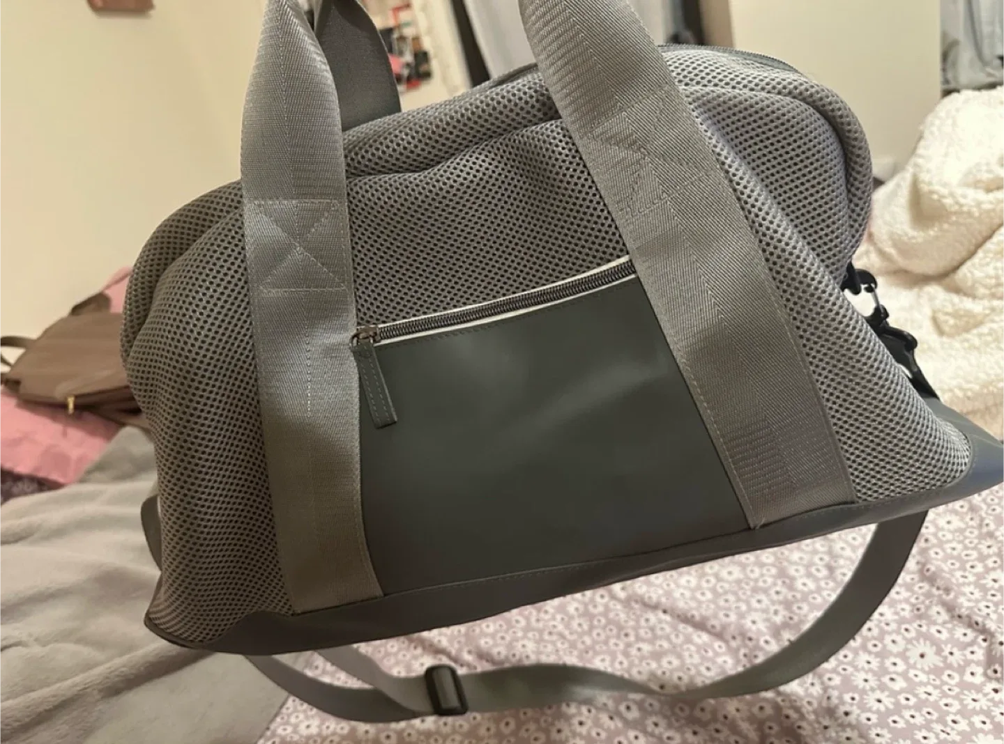 Women’s Gray Duffel Bag 🥕 thumbnail