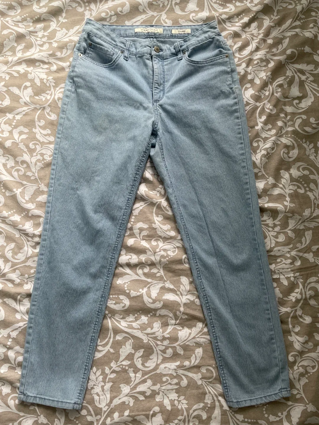 Jones New York Jeans Size 10 thumbnail
