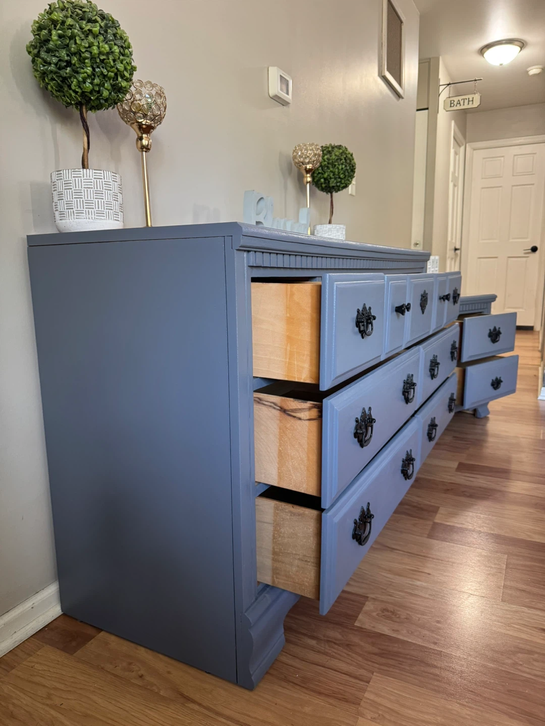 ✨🤎🩶Beautiful solid dresser & nightstand🩶🤎✨ - photo 3