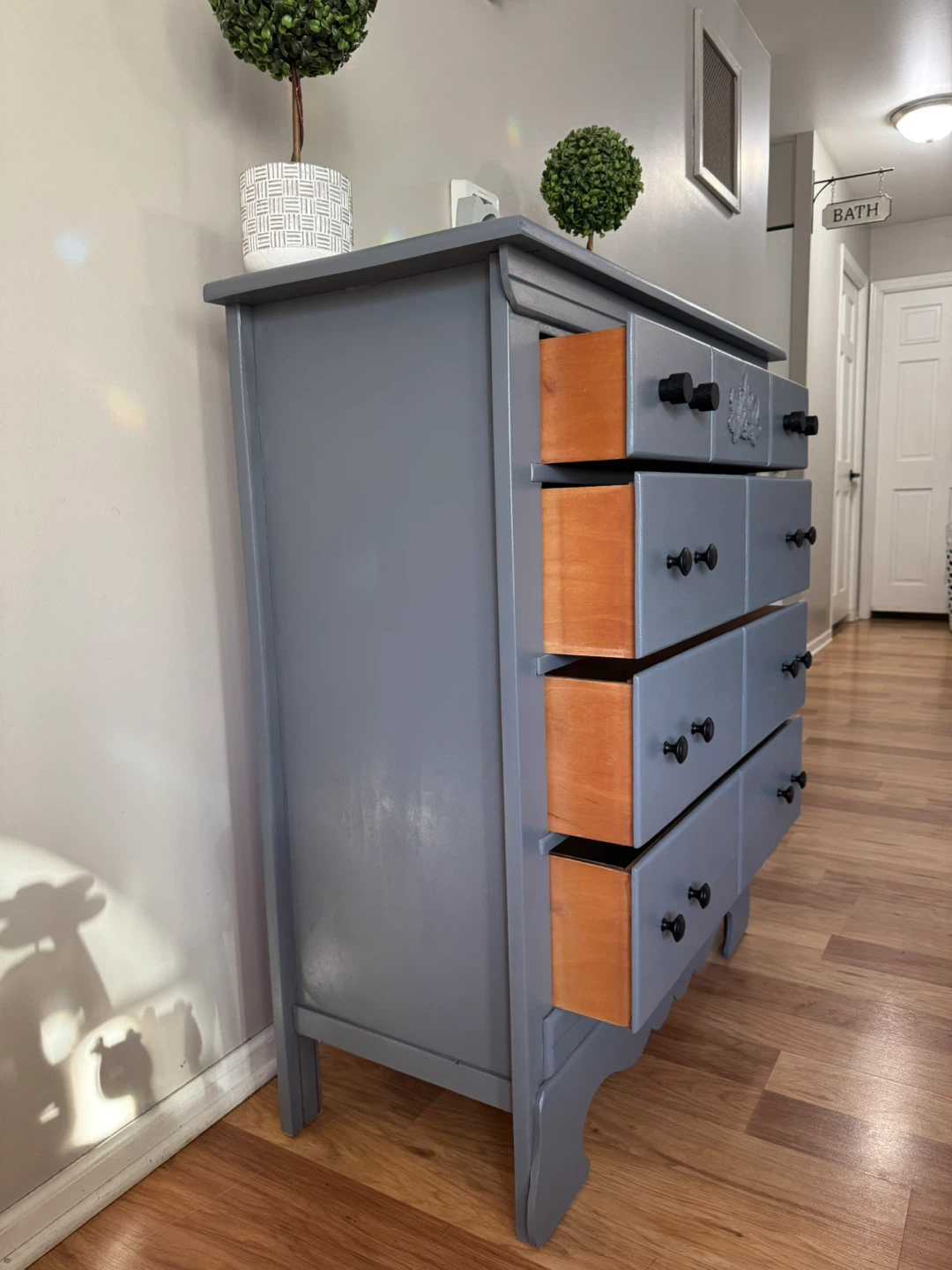 ✨🩶Beautiful solid dresser🩶✨ - photo 3