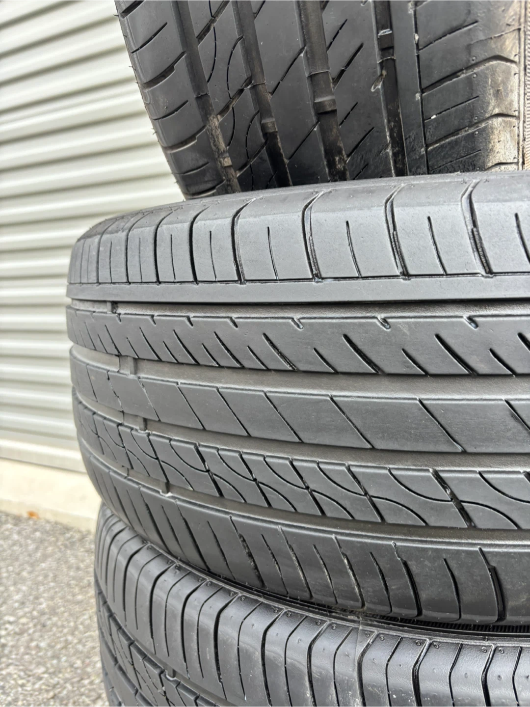 225/40R18 I-link all season tires - set of 4 - photo 3
