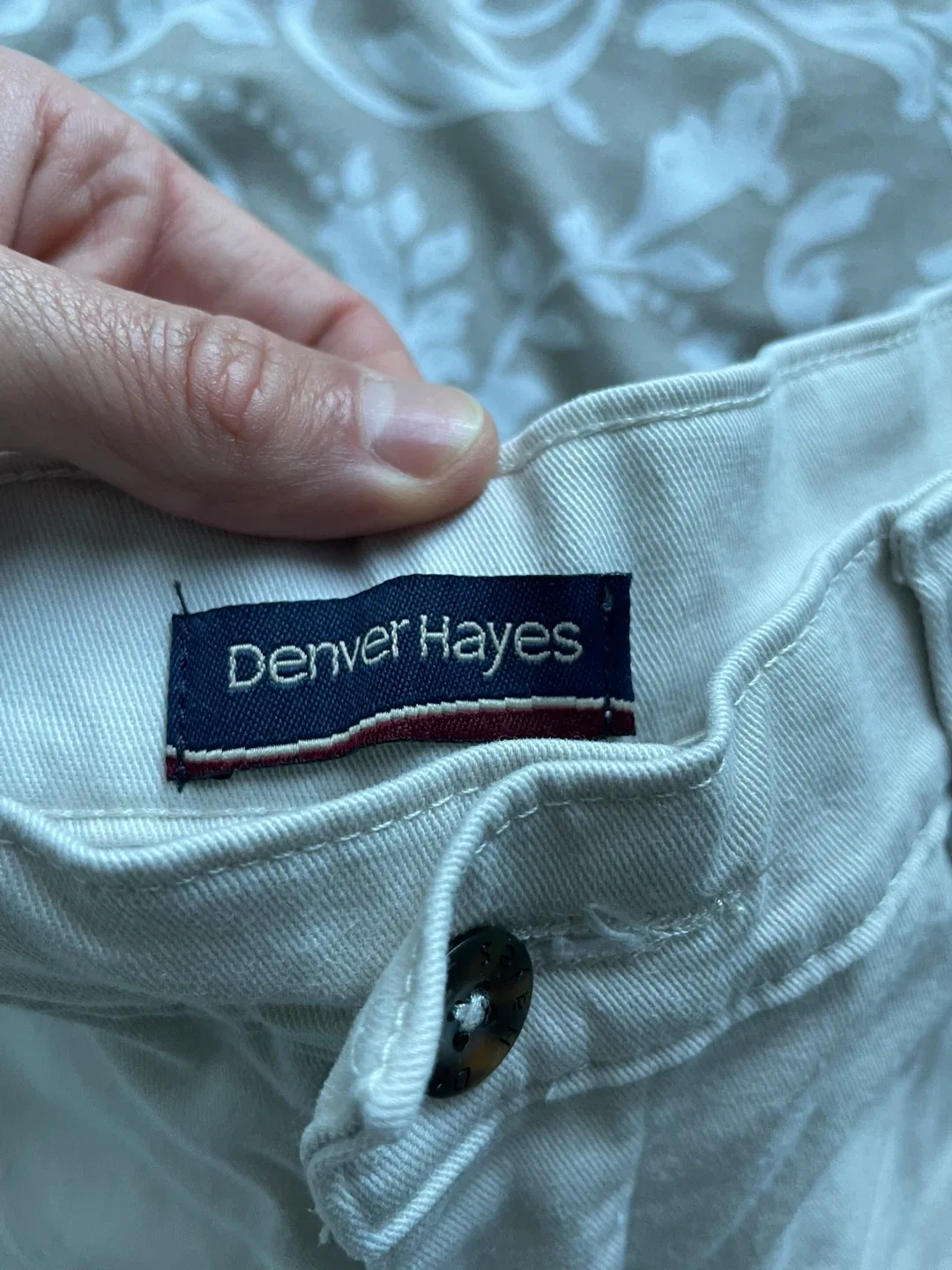 Denver Hayes chinos Size 10x32 image indicator(2)