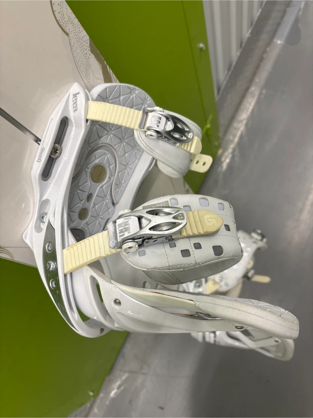 Snowboard with Bindings - photo 4
