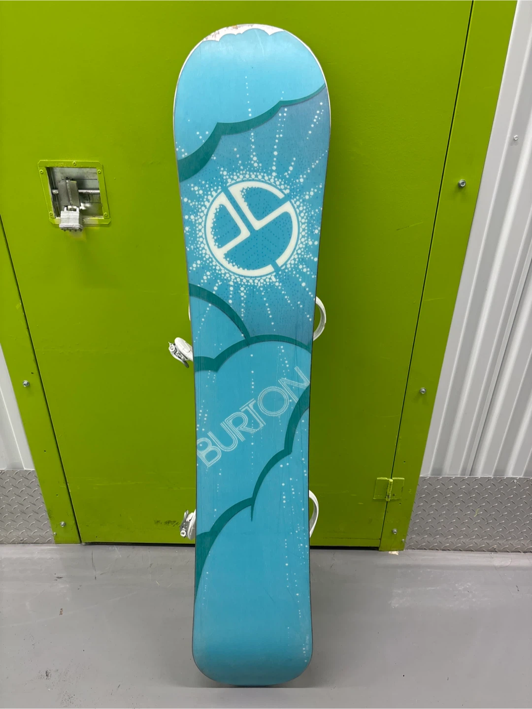 Snowboard with Bindings - photo 3