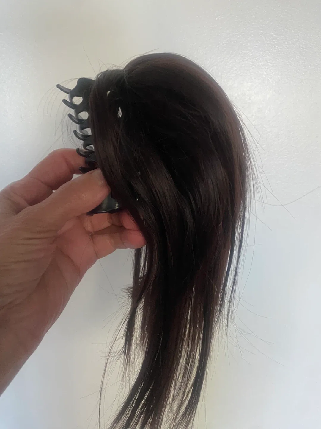 Clip on ponytail 12” dark brown image indicator(3)