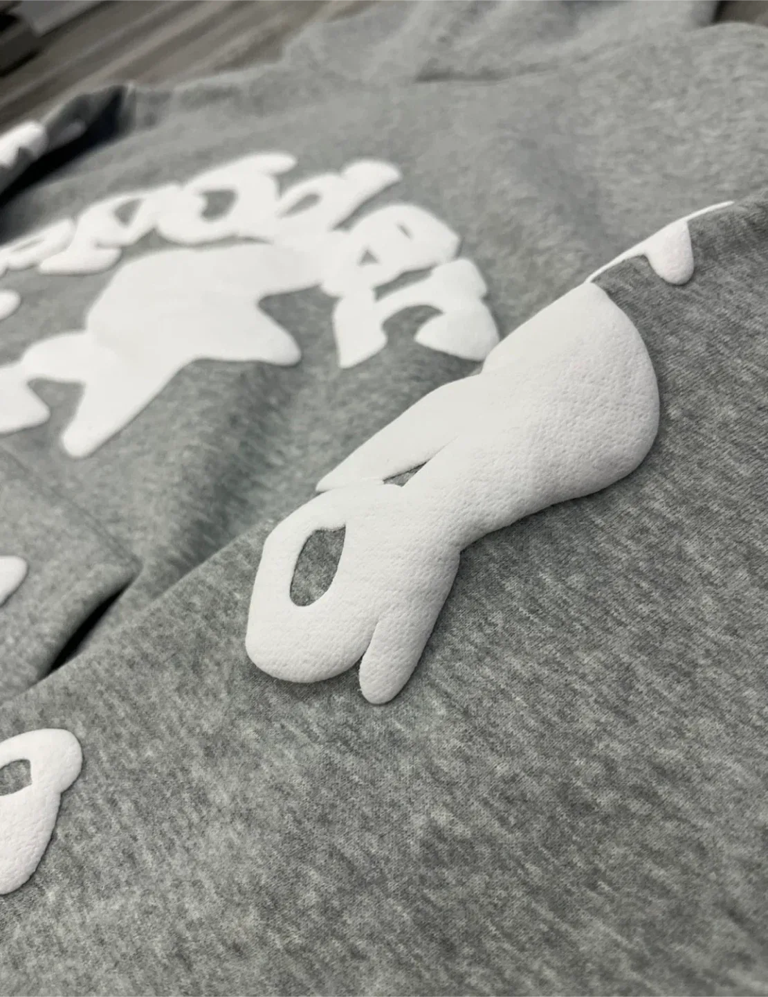 Sp5der Grey Beluga Hoodie image indicator(3)