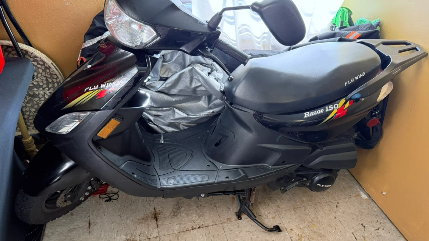 Fly Wing Razor 150 Scooter