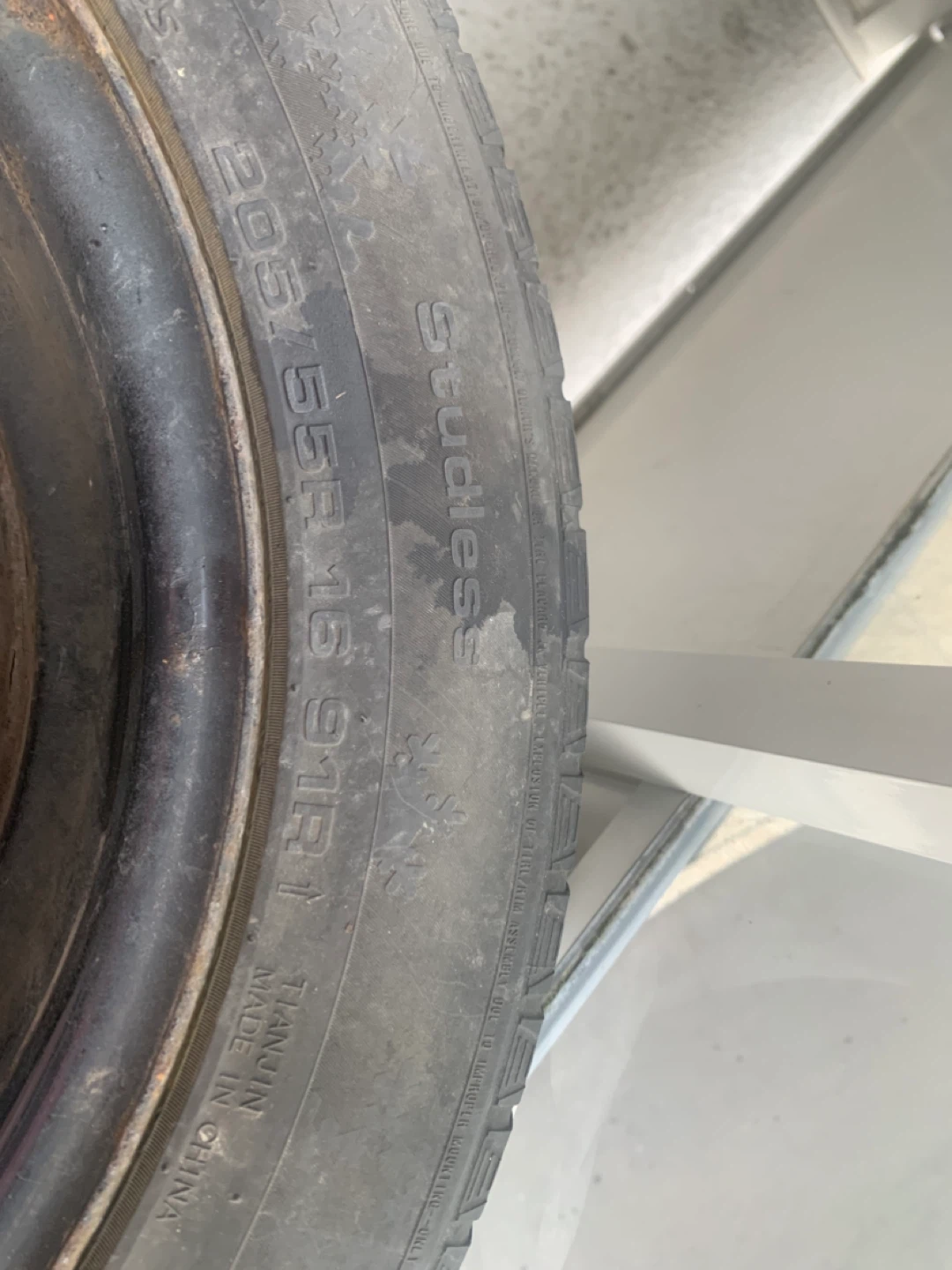 4 Kumho WinterCraft Ice WI31 205/55R16 Studless Winter Tire - photo 4