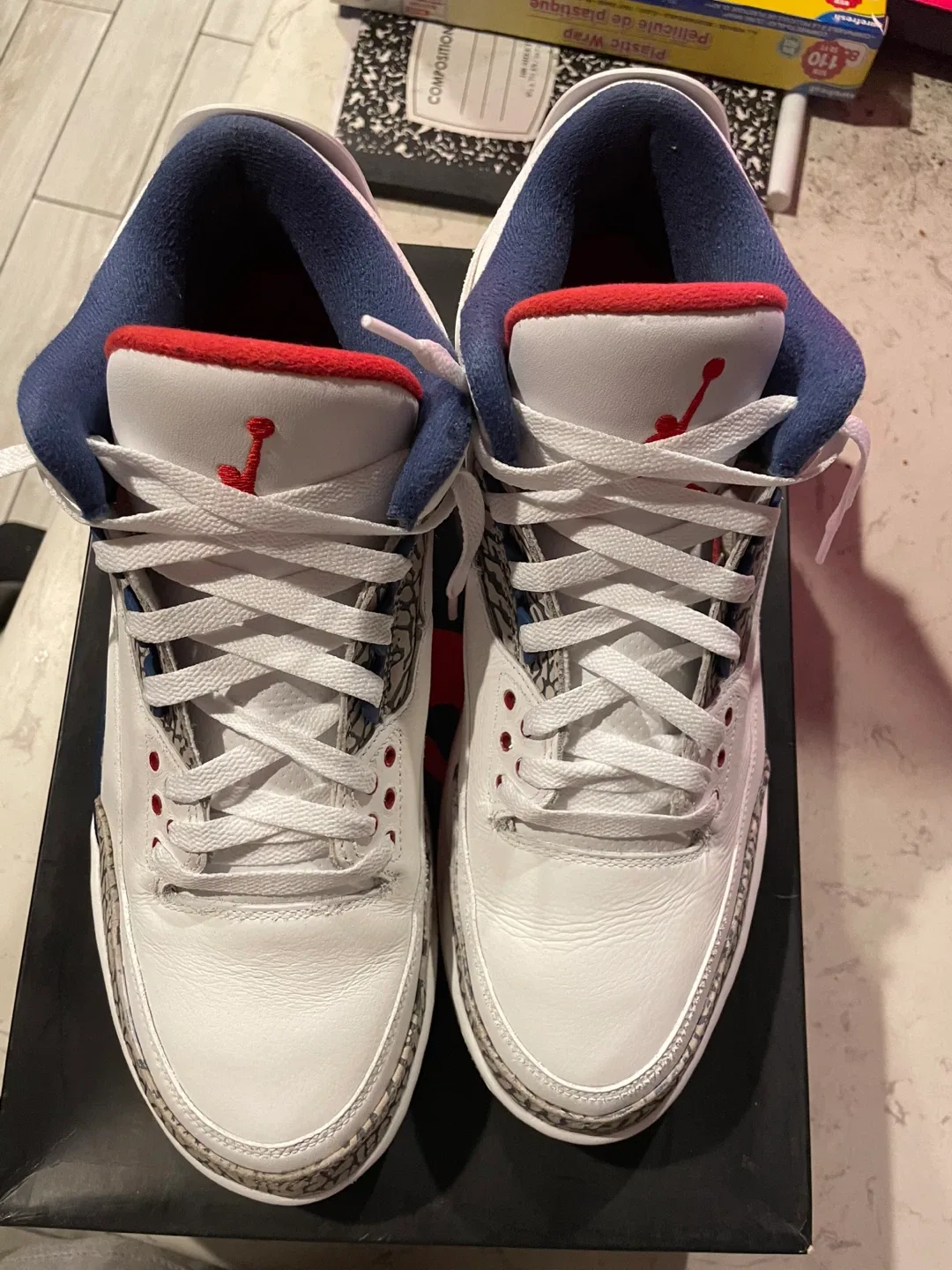 True Blue Jordan 3’s image indicator(4)