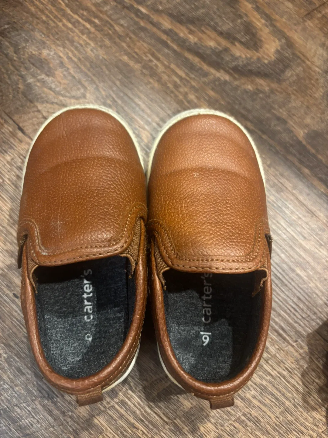 Kids' Nike Slides & Assorted Shoes image indicator(7)