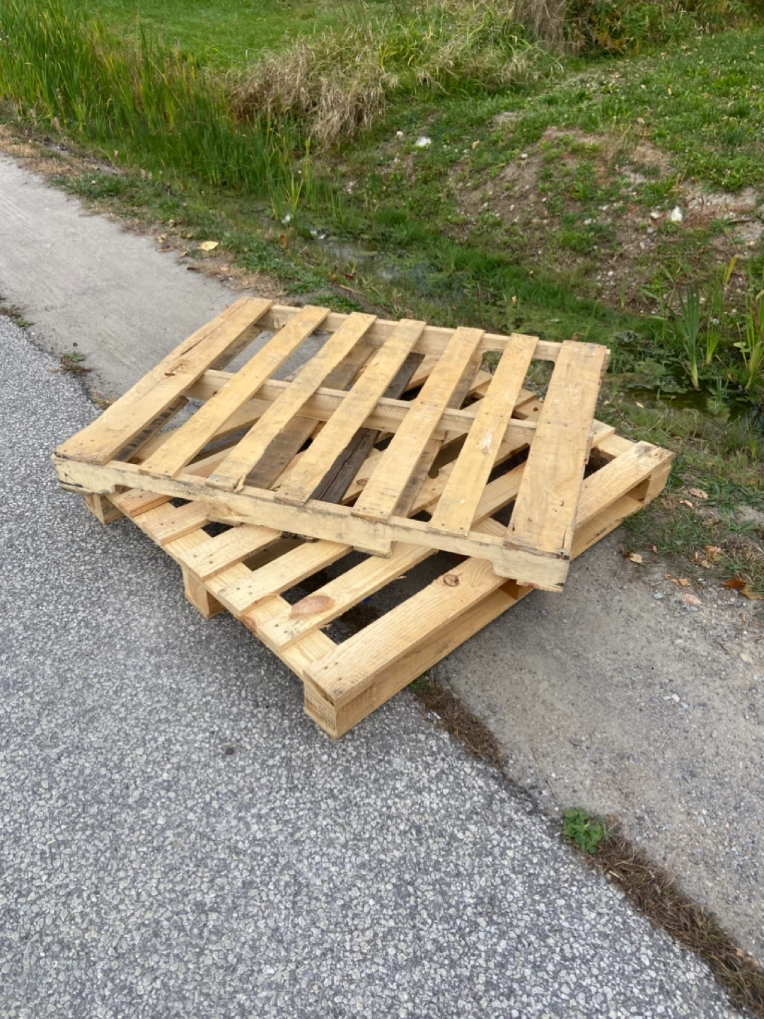 Free Wood Pallets
