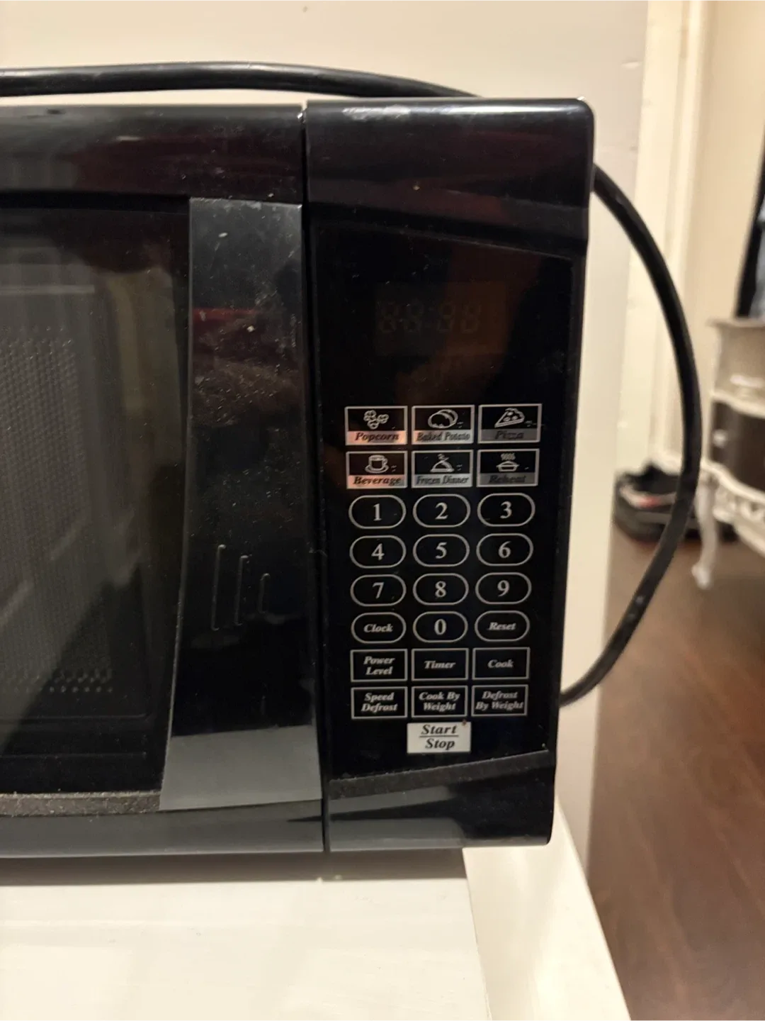 Danby Designer Black Microwave image indicator(3)