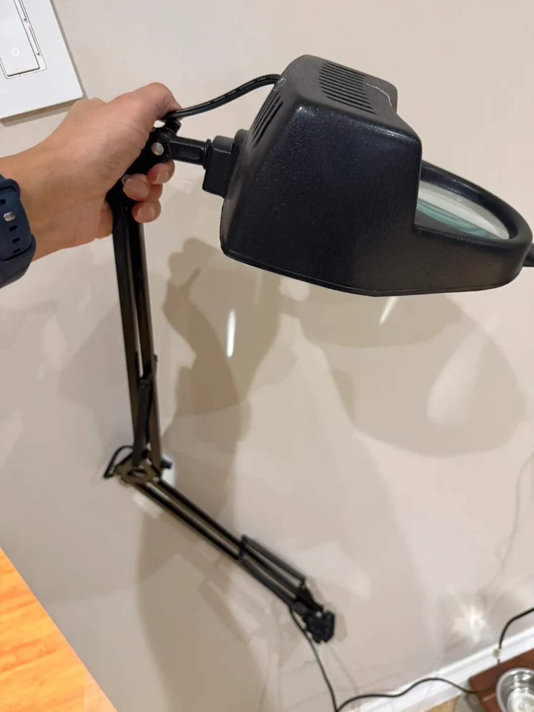 Adjustable Magnifying Lamp image indicator(3)