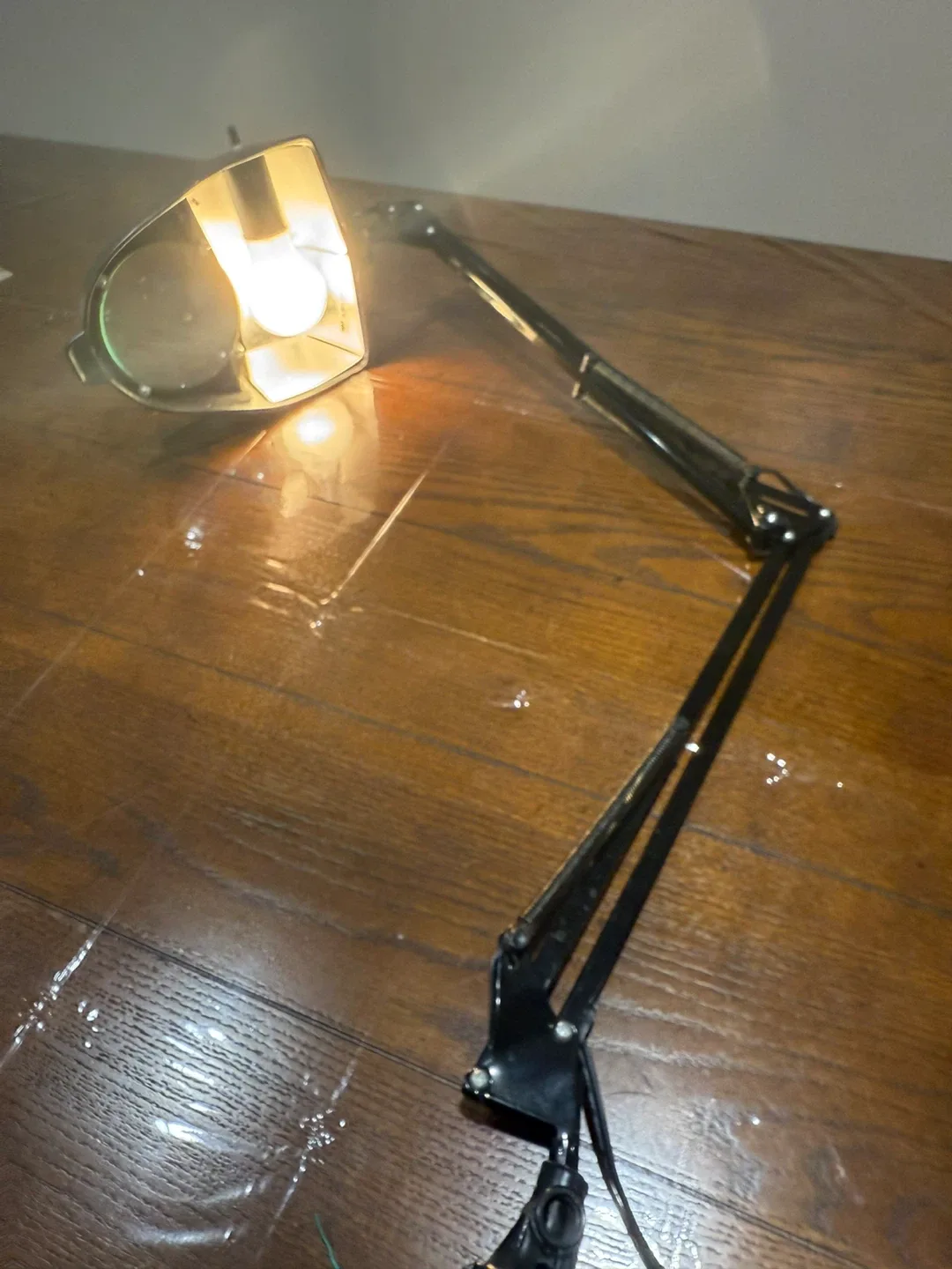 Adjustable Magnifying Lamp image indicator(2)