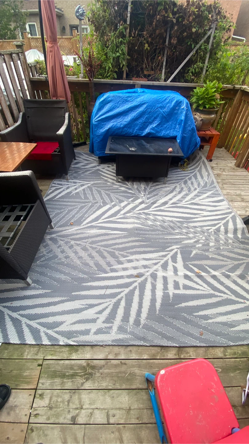 Outdoor Patio Mat - Leaf Pattern