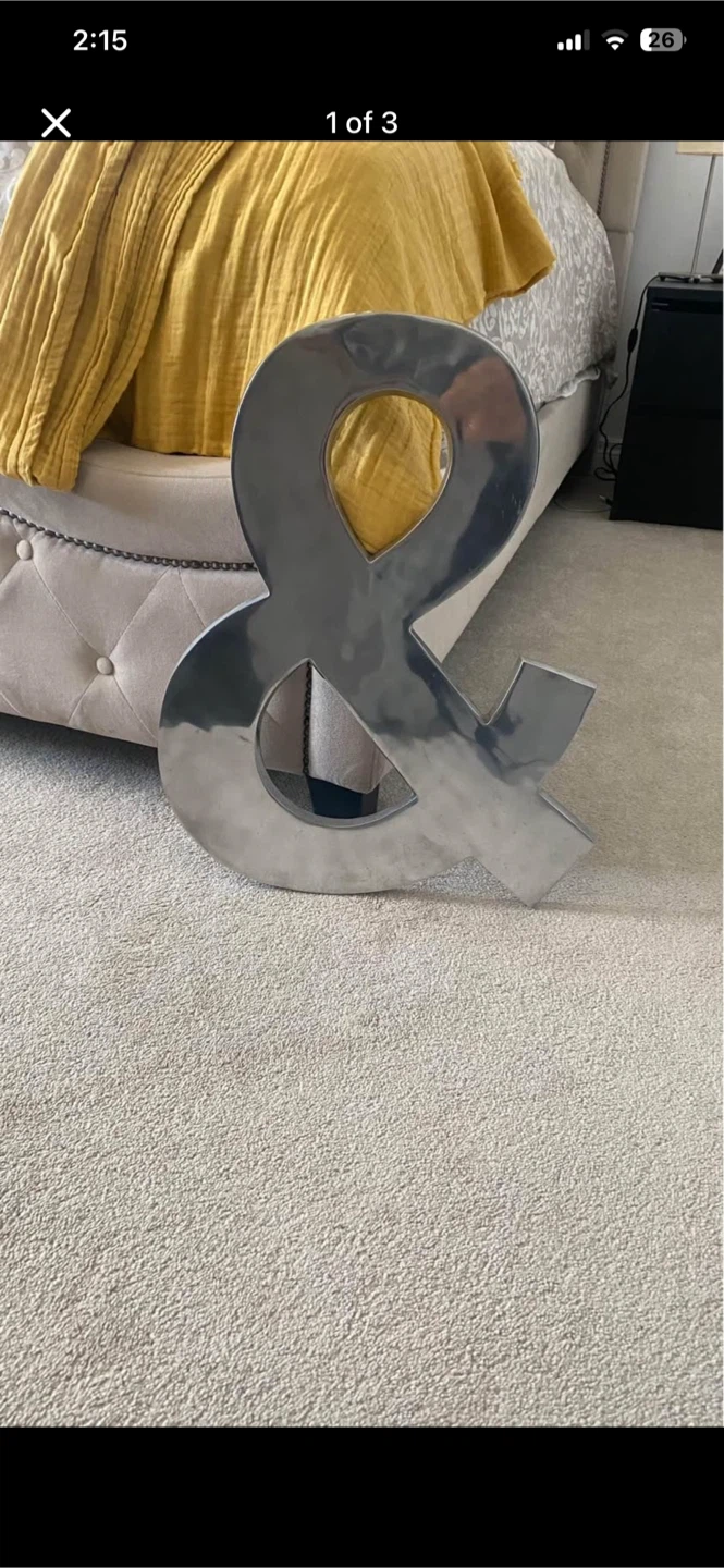 Metal Ampersand (&) Wall Decor