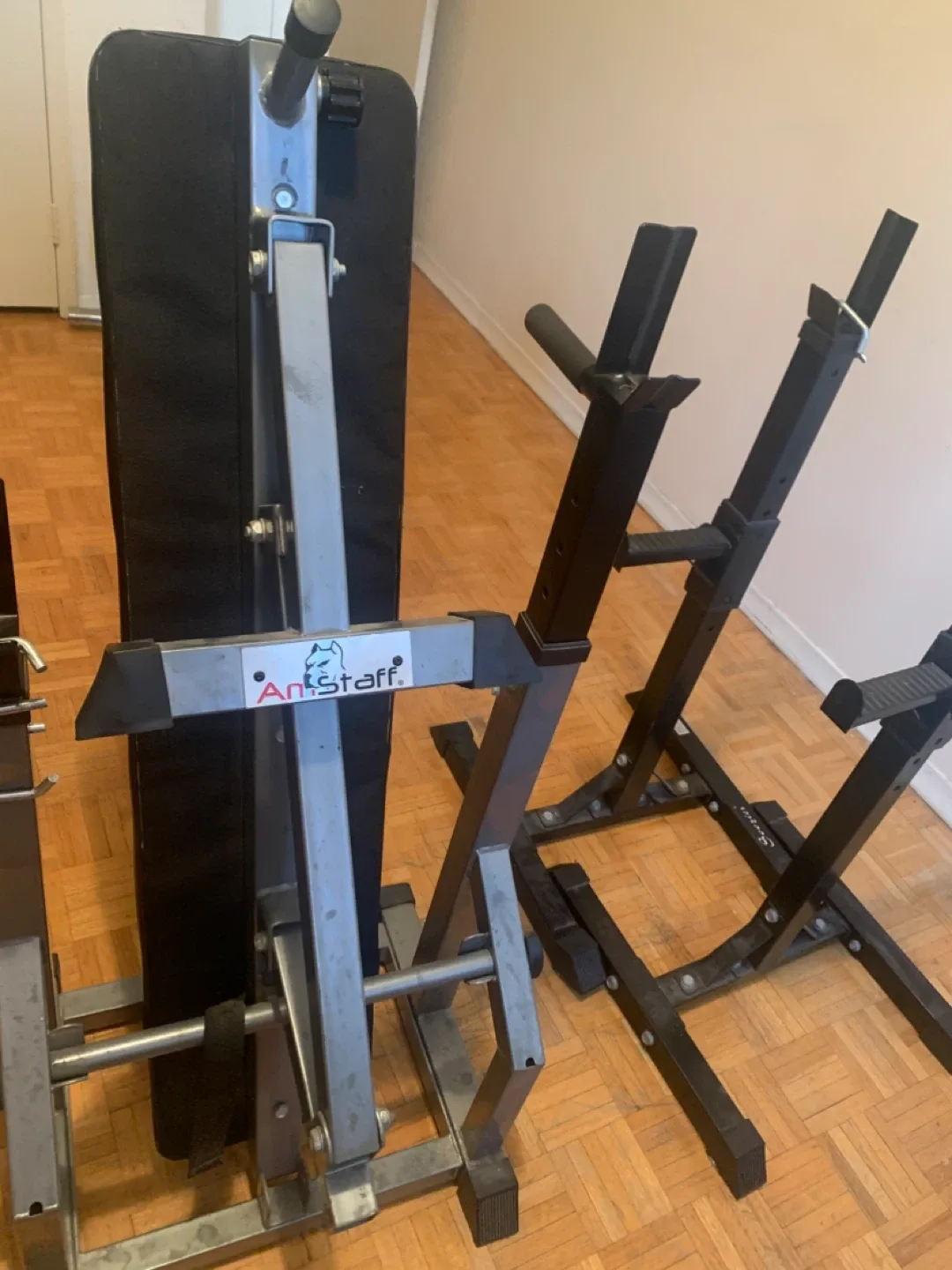 AriStaff Weight Bench with Squat Rack image indicator(2)