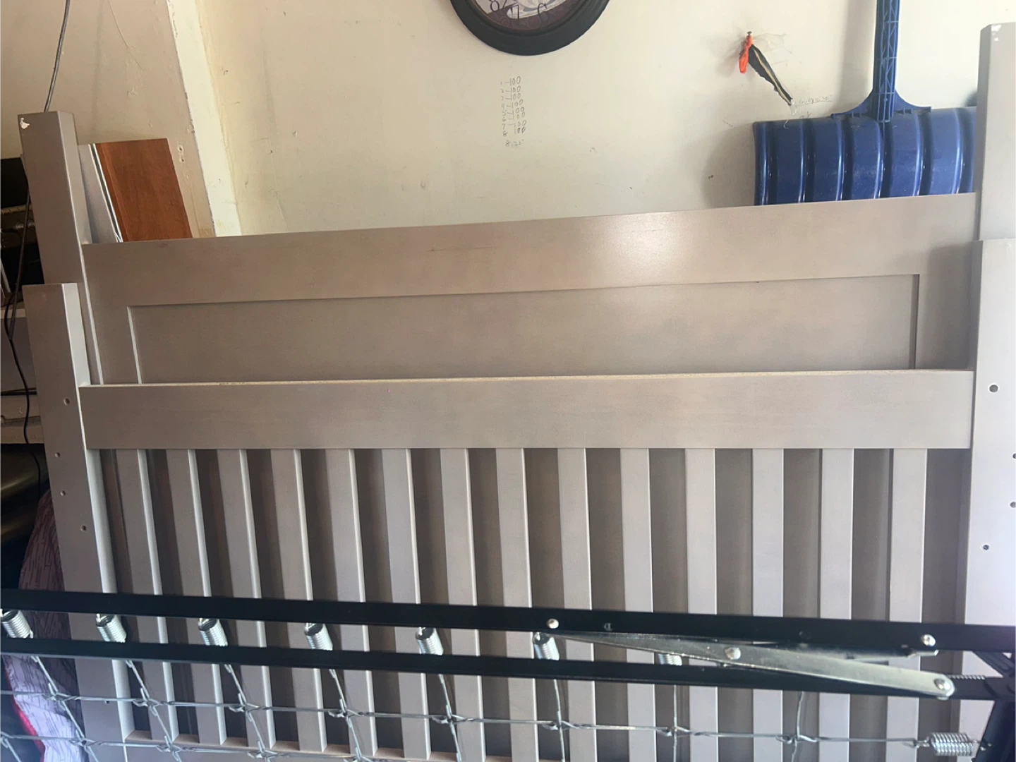 Beige Crib Bed Frame - photo 3