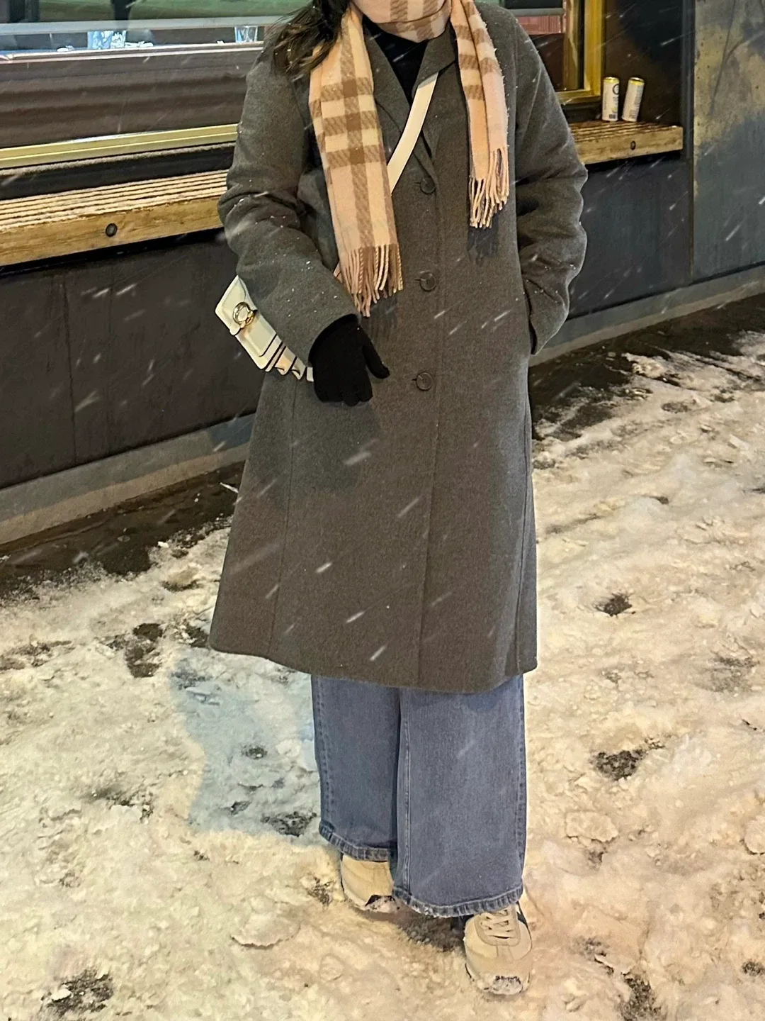 Uniqlo Gray Wool Blend Coat image indicator(3)