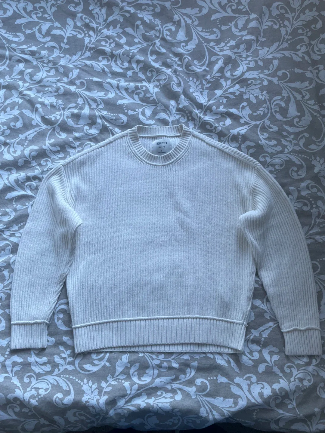 Hollister Boxy Fit Sweater Size Small