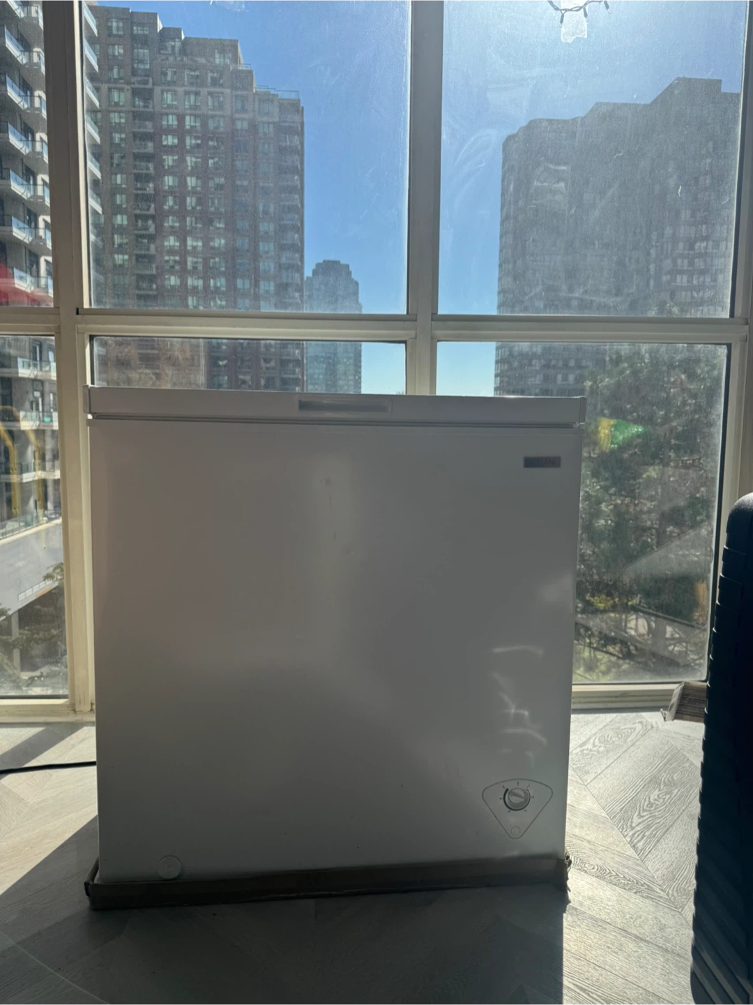 Husky Chest Freezer - White